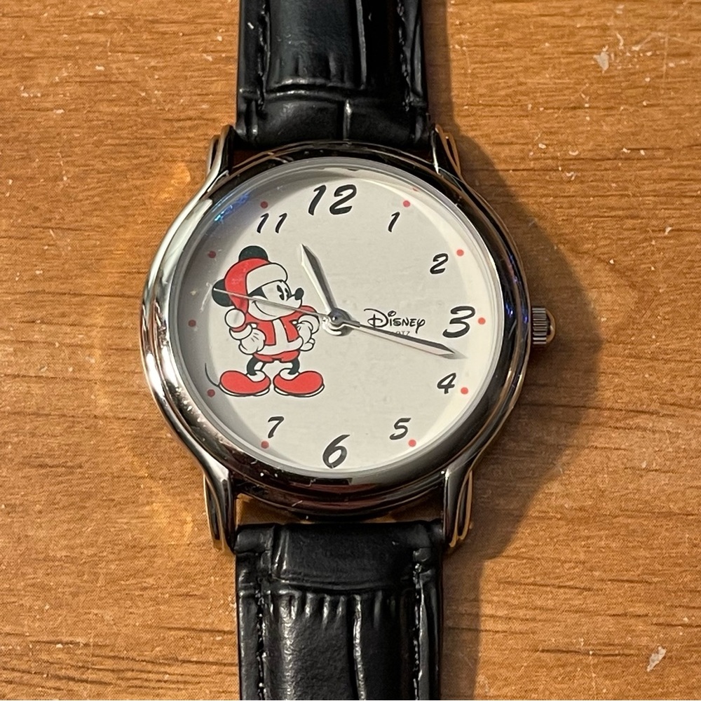 Vintage Disney Special Edition Mickey Mouse Santa Quartz Watch Brand New In Case